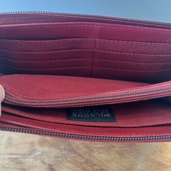 Wilson's Leather Pelle Studio Red Wristlet Wallet Credit Card Holiday Christmas - Picture 16 of 16